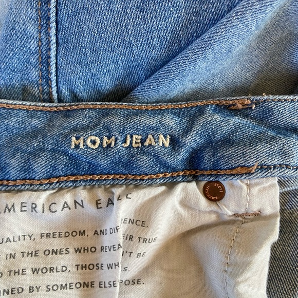 American Eagle Stretch Mom Jean Long - Picture 5 of 5